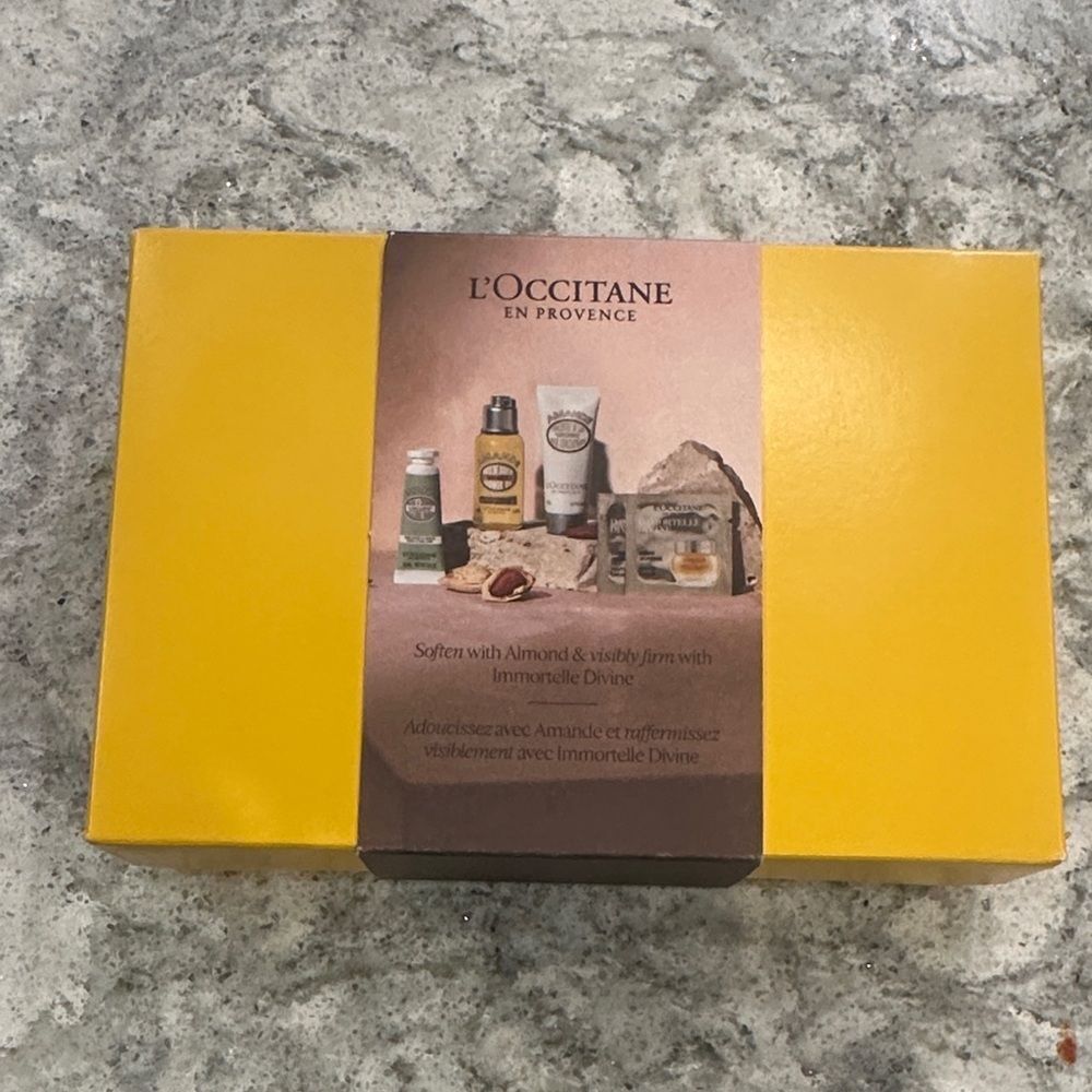 L'OCCITANE Almond & Immortelle Divine Skincare Set